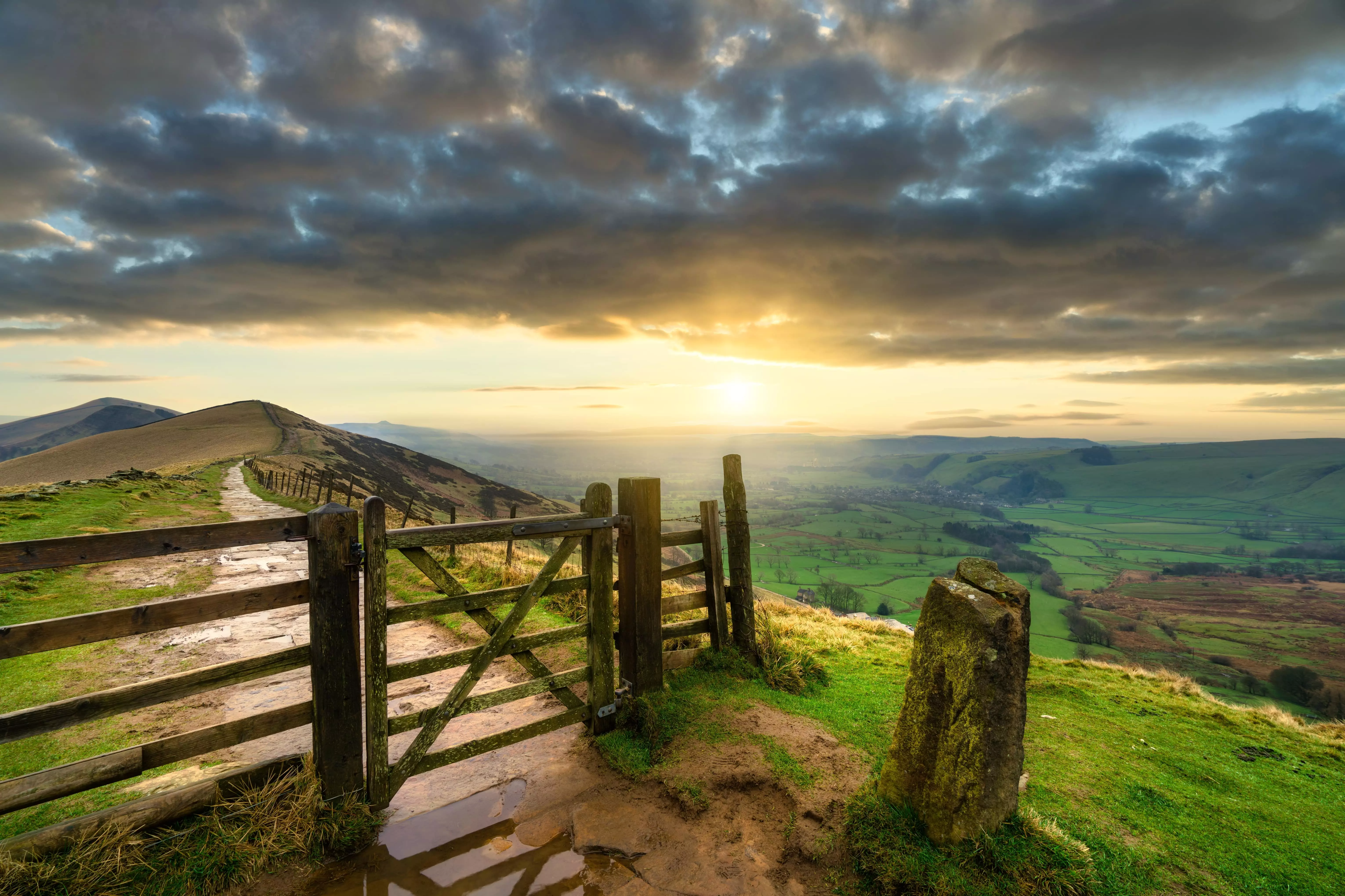 The Great Ridge at sunrise on Mam Tor hill in Peak District